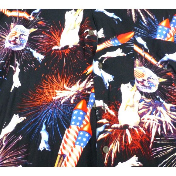 George Mens All Over Fireworks Cat Button-Up Shirt 3XL 100% Rayon Patriotic Prin - Picture 2 of 9